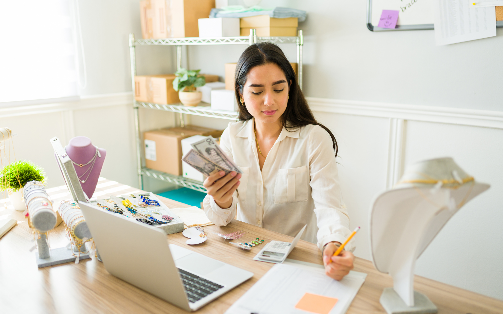 10 cách kiếm tiền online tại nhà 2025
